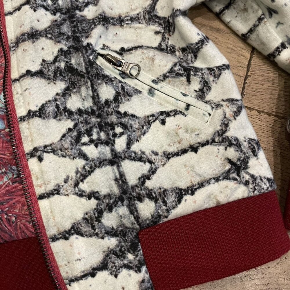 REVERSIBLE graphic Patterned BOMBER Jacket - Picture 7 of 10